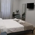 Ioletta House Apartment *