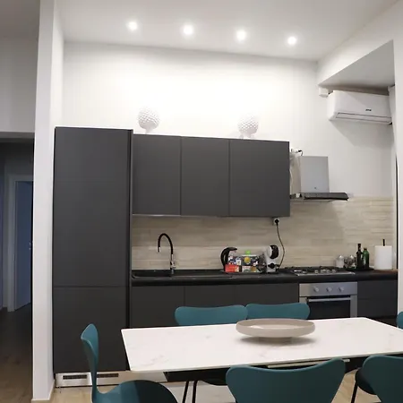 アパート Ioletta House カターニア